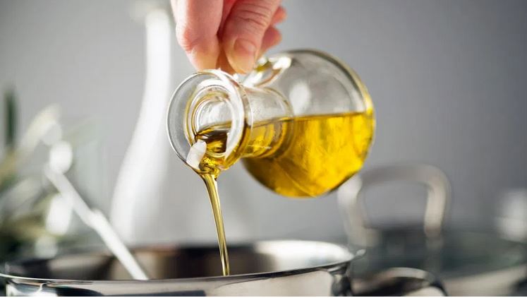 Convincing My Cousin to Limit Cooking Oil?